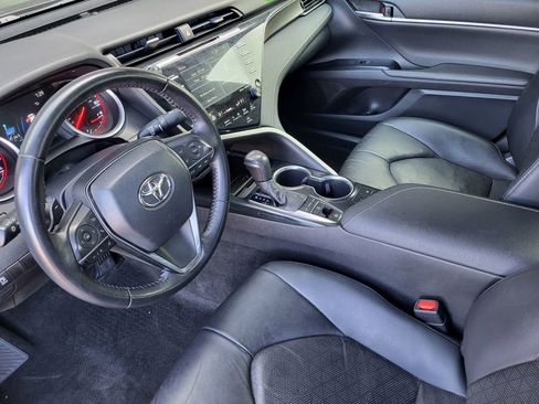 Used 2019 Toyota Camry XSE image 12