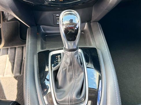 Used 2017 Nissan Rogue Sport SL w/ SL Premium Package image 18