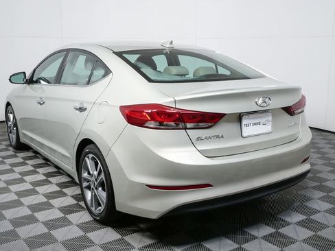 Used 2017 Hyundai Elantra Limited image 5