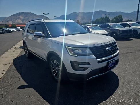 Used 2016 Ford Explorer Platinum AWD/4WD image 3