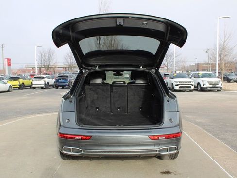 Used 2018 Audi SQ5 Premium Plus w/ S Sport Package image 9