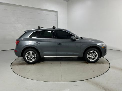 Used 2019 Audi Q5 2.0T Premium w/ Convenience Package AWD/4WD image 38