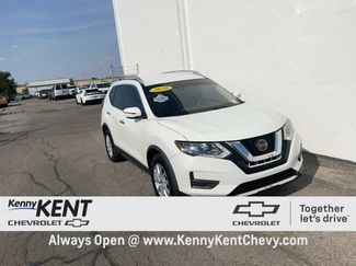 Used 2020 Nissan Rogue SV image 1