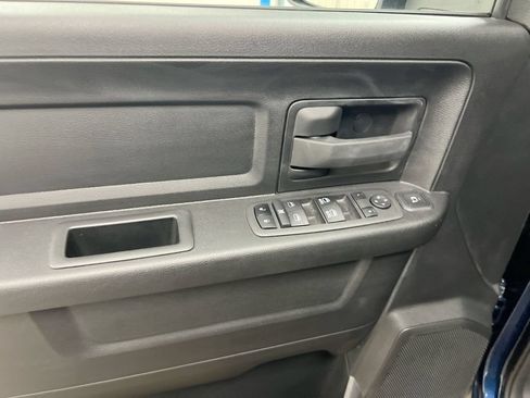 Used 2024 RAM 2500 Tradesman w/ Chrome Appearance Group AWD/4WD image 18