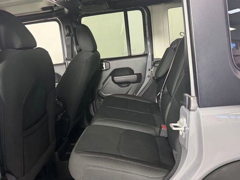 Certified 2023 Jeep Wrangler Unlimited AWD/4WD image 31
