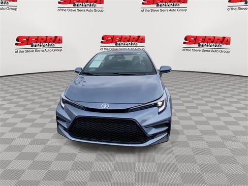 Used 2025 Toyota Corolla SE image 4