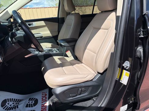 Certified 2022 Ford Explorer XLT w/ Equipment Group 202A AWD/4WD image 12