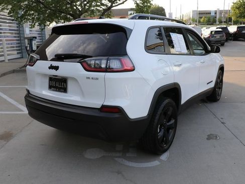 Used 2021 Jeep Cherokee Latitude Plus FWD image 6