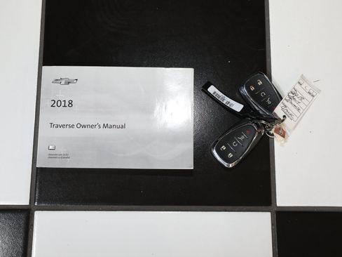Used 2018 Chevrolet Traverse LT AWD/4WD image 63