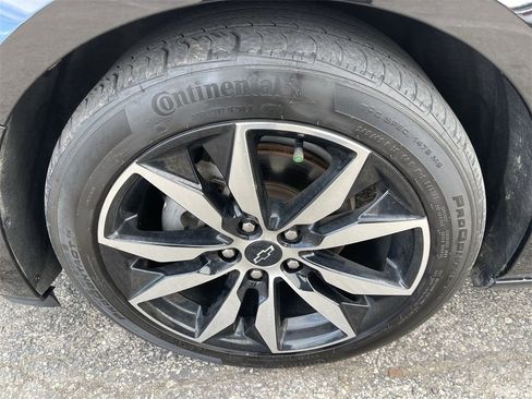 Used 2023 Chevrolet Malibu RS image 2