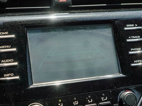 Used 2018 Toyota Camry LE FWD image 22