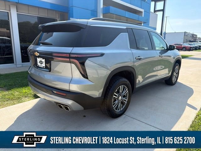 Used 2025 Chevrolet Traverse LT FWD image 5