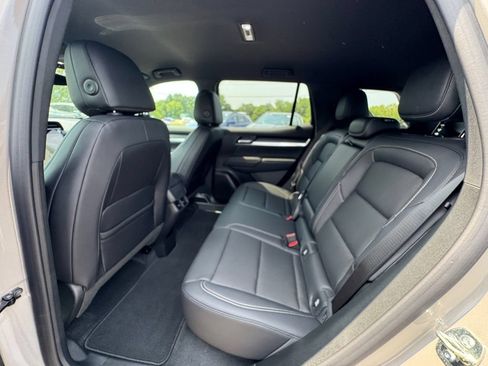 New 2027 GMC Terrain Elevation w/ Elevation Premium Package AWD/4WD image 19