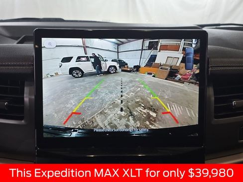 Used 2024 Ford Expedition Max XLT image 34