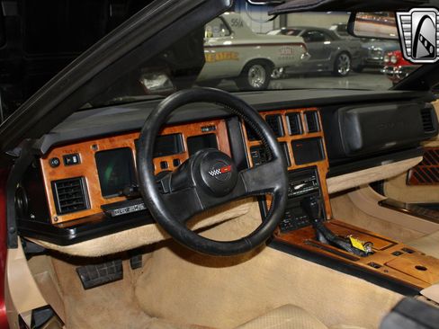 Used 1987 Chevrolet Corvette Convertible image 22