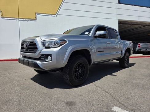 Used 2021 Toyota Tacoma TRD Sport w/ Technology Package AWD/4WD image 2
