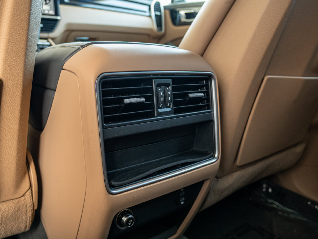 Certified 2021 Porsche Cayenne AWD/4WD image 22