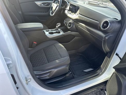 Used 2020 Chevrolet Blazer LT image 41