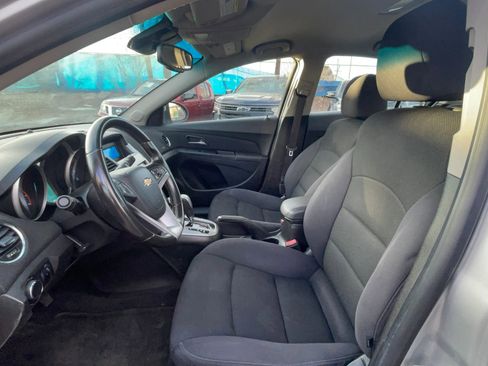 Used 2013 Chevrolet Cruze LT image 12