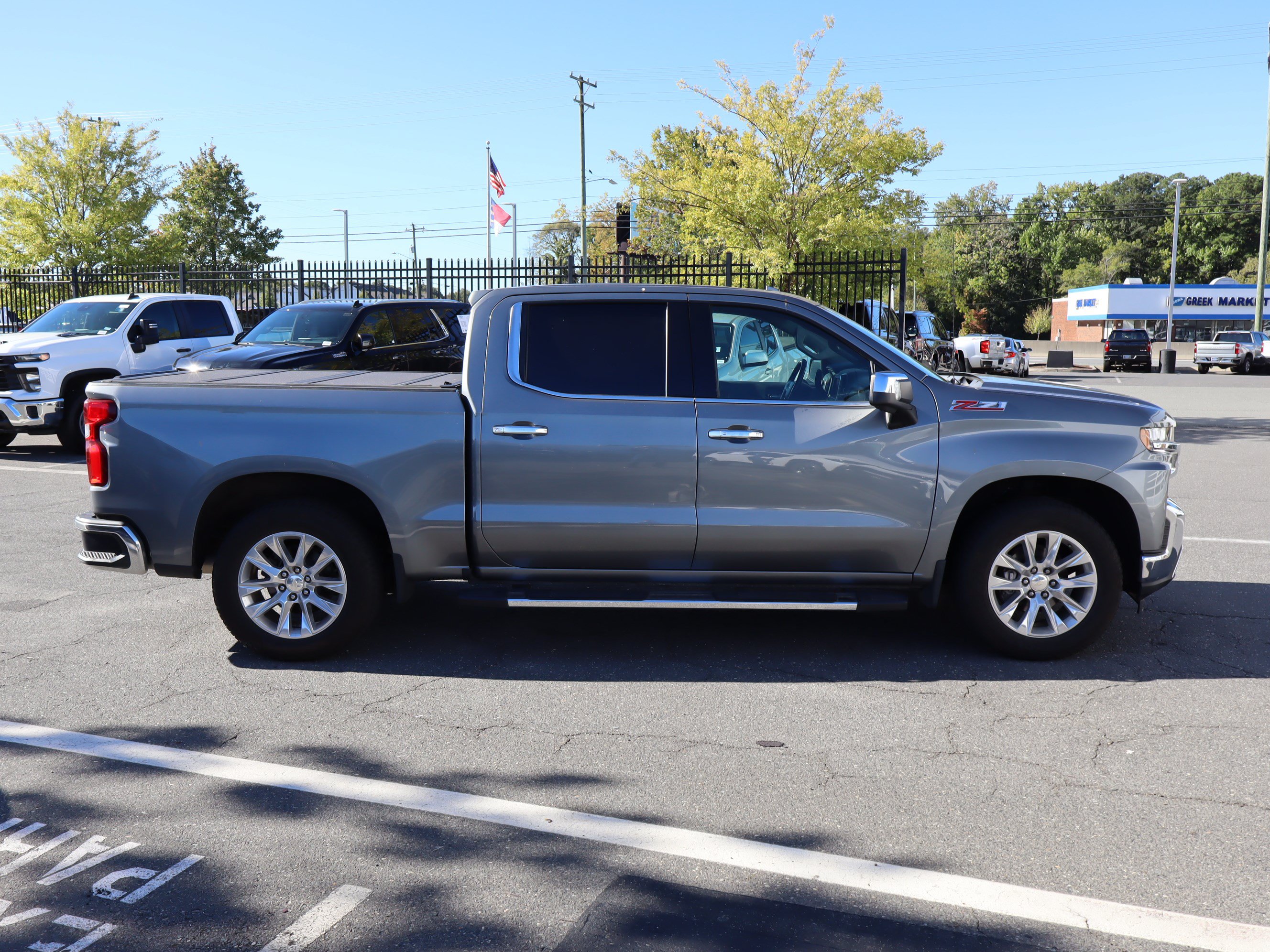 Used 2022 Chevrolet Silverado 1500 LTZ w/ LTZ Premium Package AWD/4WD image 22