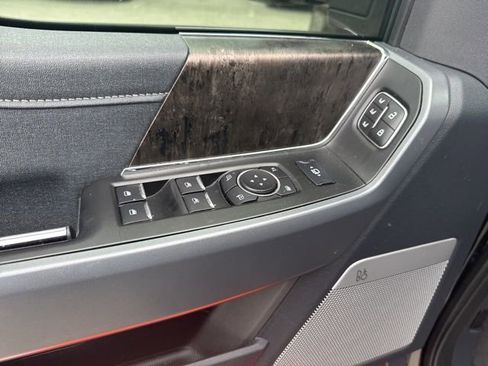 Used 2024 Ford F350 Lariat w/ Lariat Ultimate Package image 9