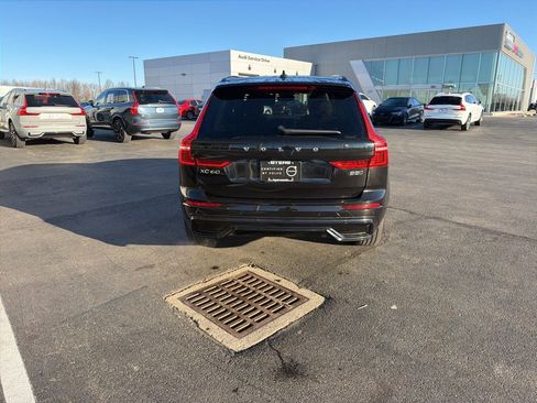 Certified 2025 Volvo XC60 B5 Plus image 3