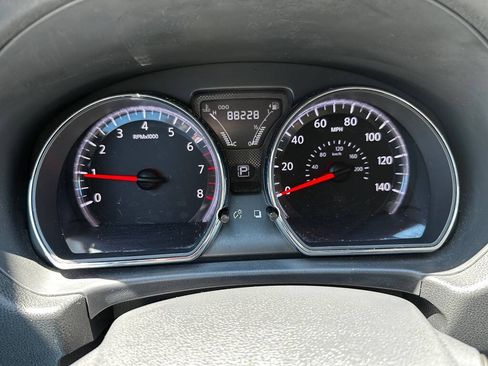Used 2015 Nissan Versa SV FWD image 13
