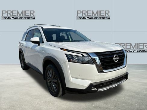 New 2025 Nissan Pathfinder SL w/ SL Premium Package image 3