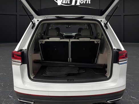 Used 2022 Volkswagen Atlas SE w/ Black Wheel Package image 13
