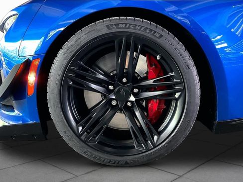Used 2018 Chevrolet Camaro ZL1 RWD image 10