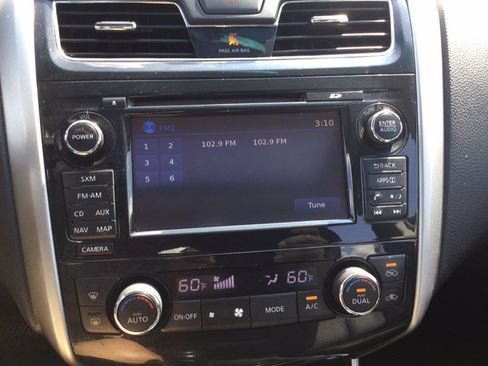 Used 2015 Nissan Altima 2.5 SL w/ Technology Package FWD image 31