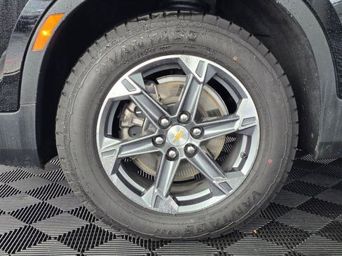 Used 2025 Chevrolet Blazer LT image 11