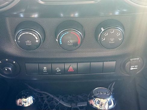 Used 2013 Jeep Wrangler Unlimited Sport AWD/4WD image 16