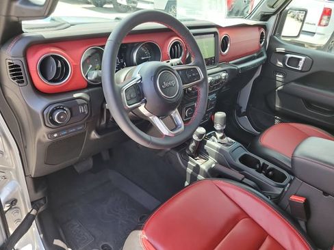 Used 2023 Jeep Wrangler Unlimited Rubicon 4xe AWD/4WD image 18