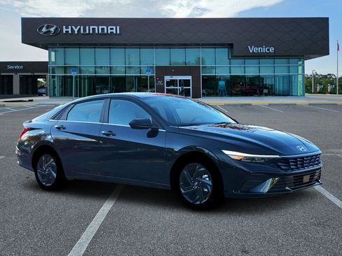 New 2026 Hyundai Elantra SEL Sport FWD image 29