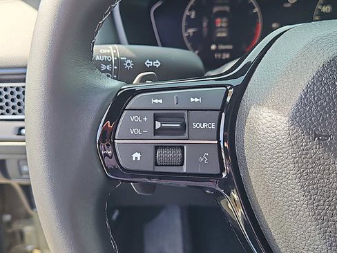 Used 2025 Honda Civic Sport image 17