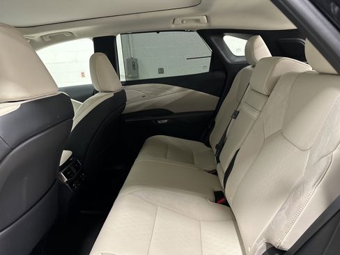 Certified 2023 Lexus RX 350 w/ Accessory Package (Z1) image 31
