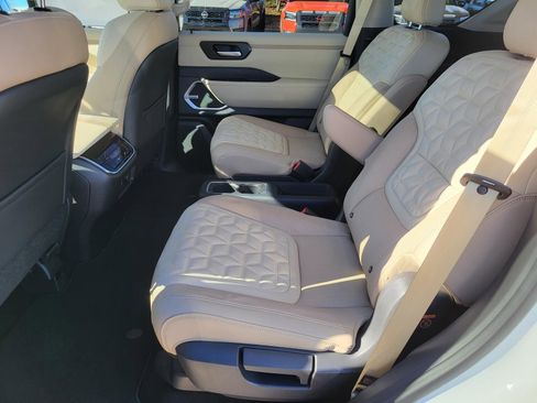 New 2026 Nissan Armada Platinum image 18