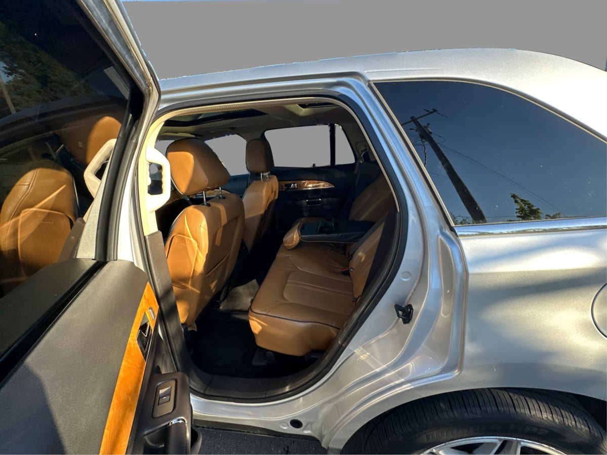 Used 2013 Lincoln MKX AWD image 21