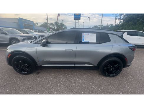 Used 2024 Chevrolet Equinox EV RS FWD image 5