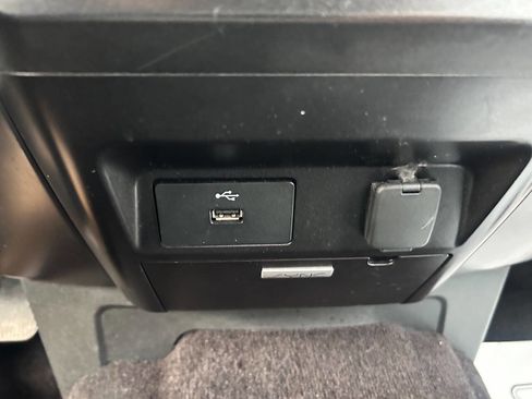 Used 2017 Ford F150 XLT w/ Equipment Group 301A Mid AWD/4WD image 26