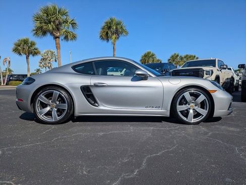 Used 2022 Porsche 718 Cayman GTS RWD image 3