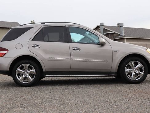 Used 2009 Mercedes-Benz ML 320 BlueTEC 4MATIC image 4