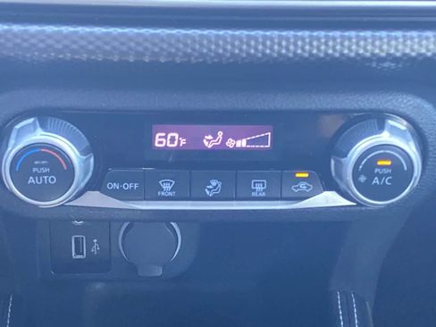 Used 2018 Nissan Kicks SV FWD image 18