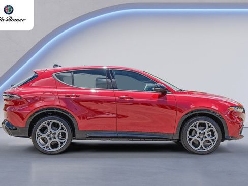 New 2025 Alfa Romeo Tonale image 4
