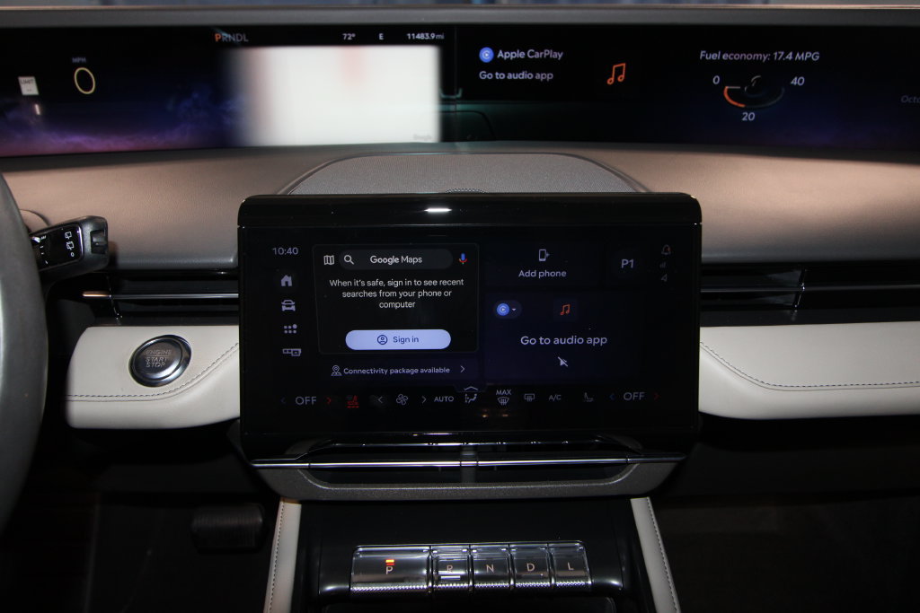 Used 2024 Lincoln Nautilus Premier AWD/4WD image 18