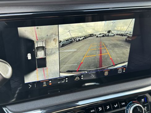 Used 2025 GMC Sierra 3500 AT4 image 19