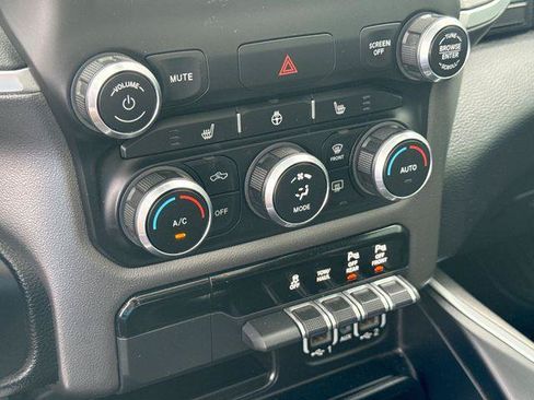 Used 2020 RAM 1500 Big Horn RWD image 17