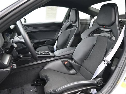 Certified 2026 Porsche 911 GT3 RWD image 5