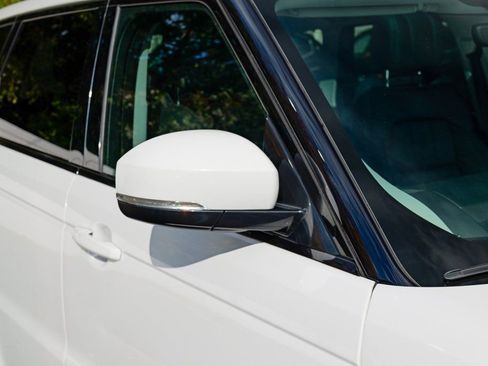 Used 2022 Land Rover Range Rover Sport SE image 10